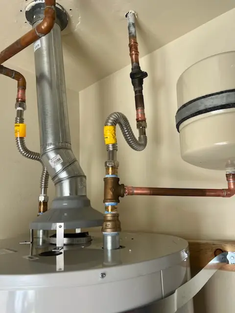 Water heater installation and plumbing repair in Estates of Auburndale